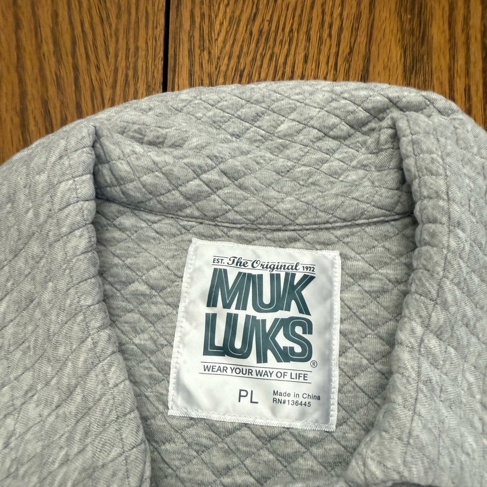 New with Tags Muk Luks Light Gray Quilted Kids Button Down Shirt - Picture 5 of 6